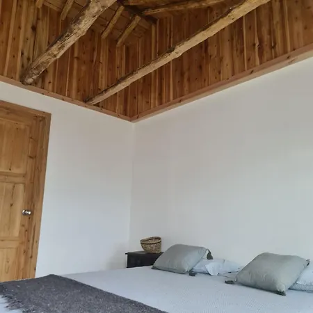 Casa Da Mae - Entre O Pico E A Mare