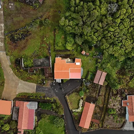 Casa Da Mae - Entre O Pico E A Mare Terra do Pão