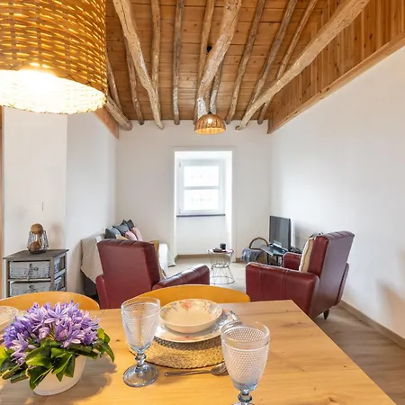 Casa Da Mae - Entre O Pico E A Mare *