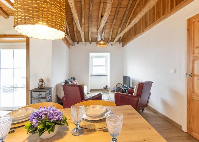 Casa Da Mae - Entre O Pico E A Mare *